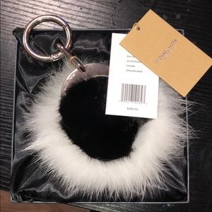 Michael kors Collection Pom Pom